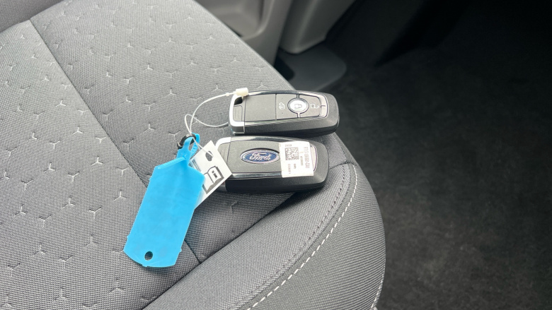 Ford Tourneo Custom 320 L1 Diesel Fwd 2.0 EcoBlue 150ps H1 Titanium 8 seater